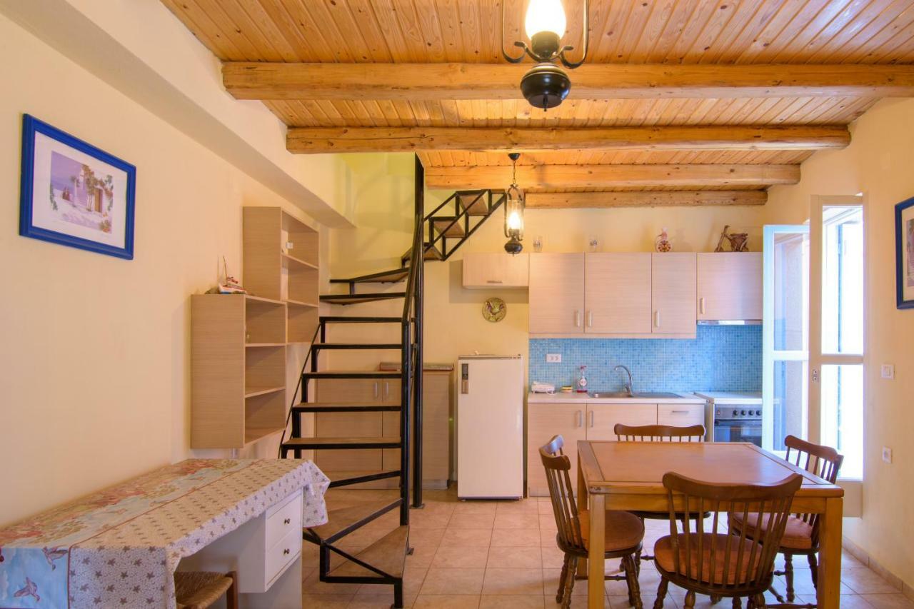Lilas Traditional Maisonette 伊罗达 外观 照片
