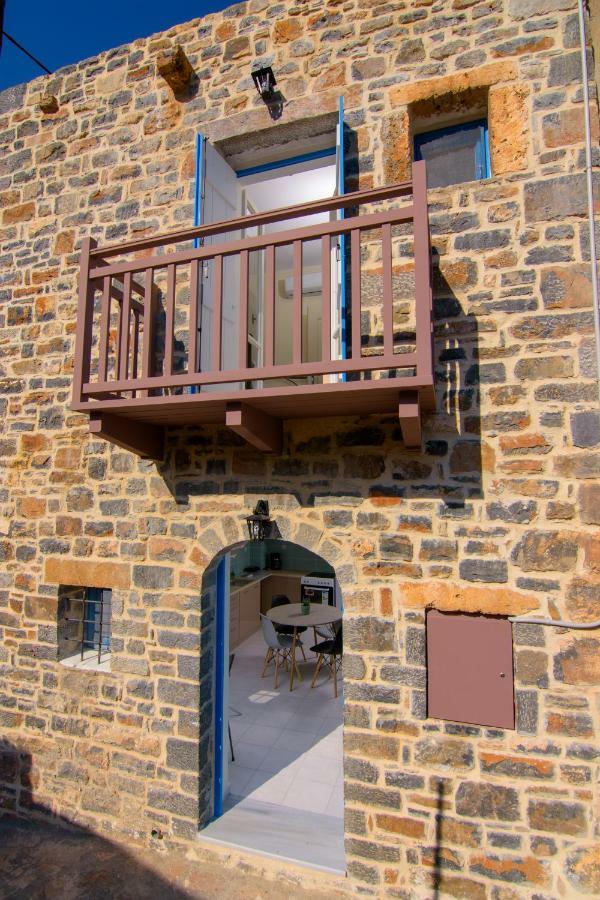 Lilas Traditional Maisonette 伊罗达 外观 照片